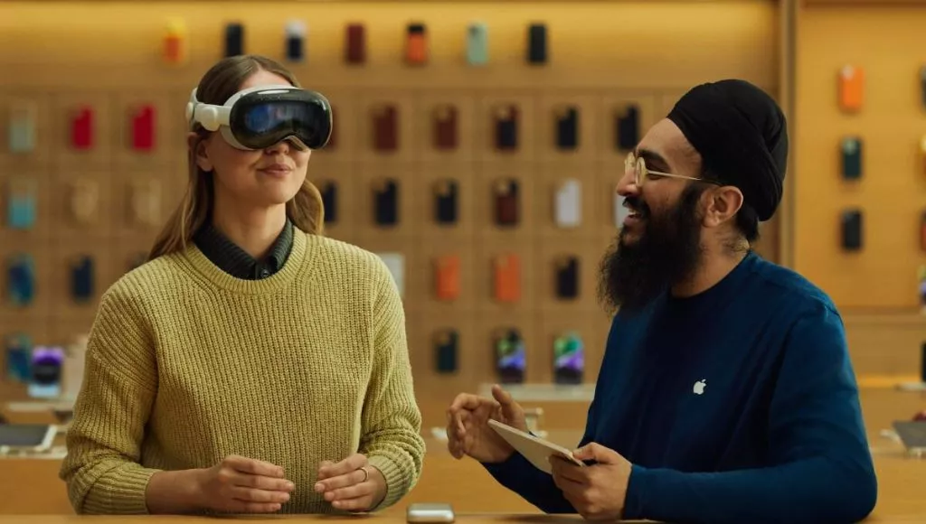 Apple Schedules Training For Retail Employees